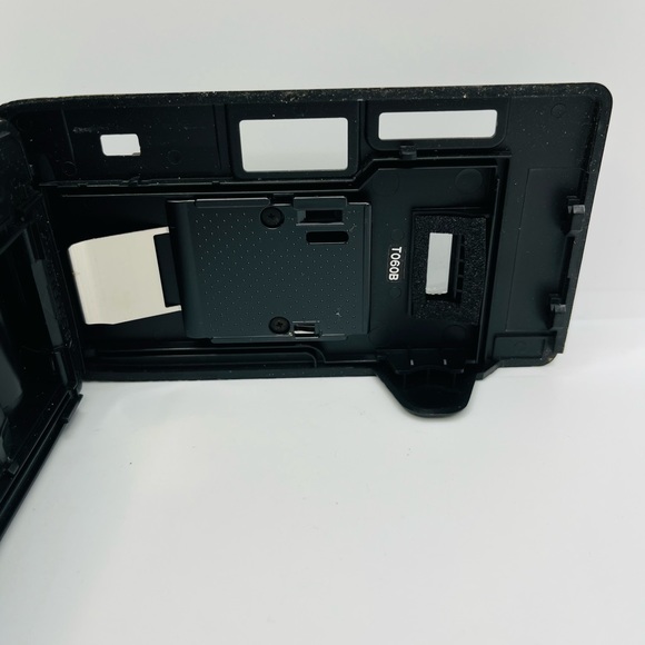 Chinon 35 FX-3 Motorized Focus Free 35 mm Glass Lens DX Camera UNTESTED AS IS - Picture 8 of 9